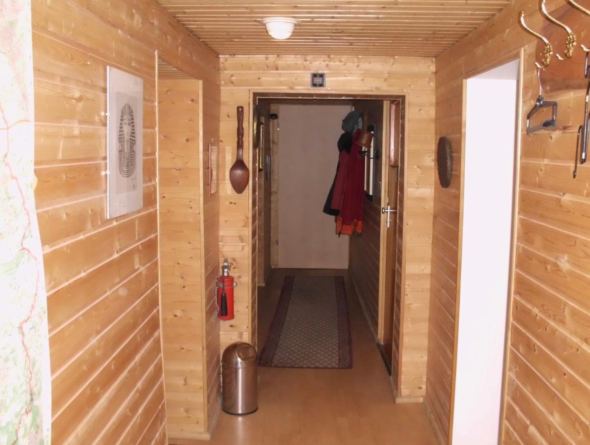 Schoenes Doppelbettzimmer Im Untergeschoss Inkl Parkplatz Nach Verfuegbarkeit Essen Buitenkant foto